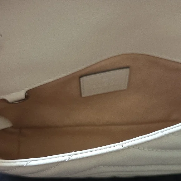 Gucci GG Marmont Flap Matelassé Quilted Marmont Super Mini Bag - Picture 7 of 8